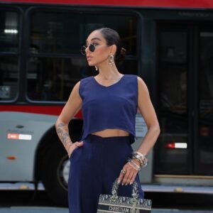 Cropped Eva